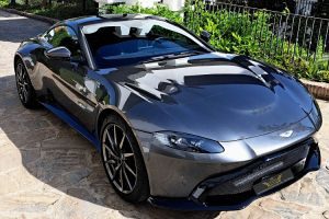 Aston Martin V8 Vantage