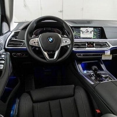 BMW X7 X-DRIVE 40i 7 SEATS 800 - 400 2