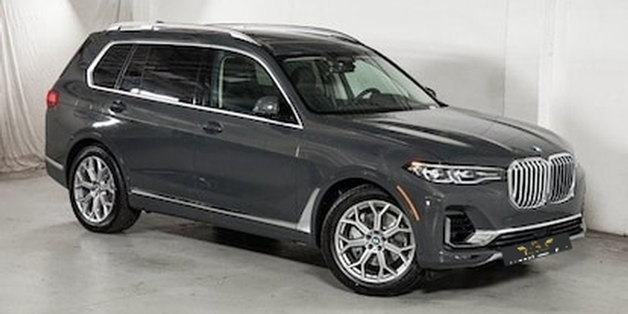 BMW X7 X-DRIVE 40i 7 SEATS 900 - 450 1